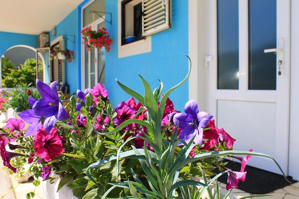 Apartments Yerkovic Marina Exterior photo